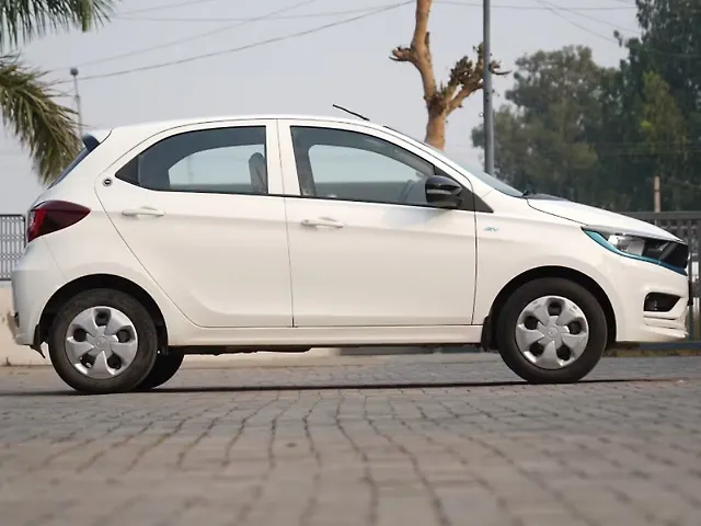 Used Tata Tiago EV XT Medium Range [2022-2025] in Karnal