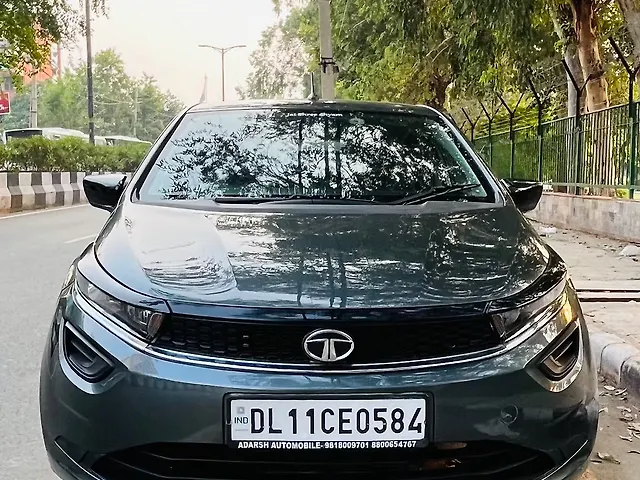 Used 2023 Tata Altroz in Delhi