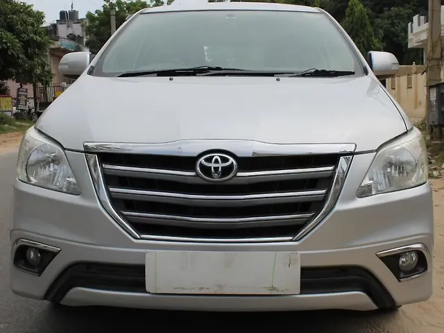Used 2014 Toyota Innova in Jaipur Used 2014 Toyota Innova in Jaipur