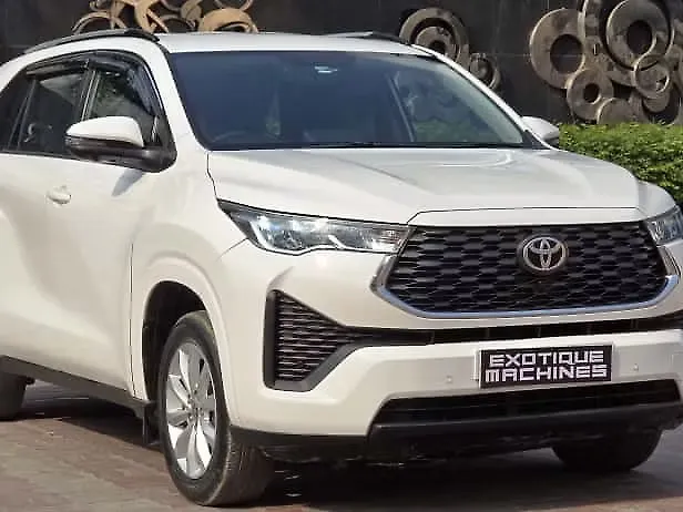 Used 2023 Toyota Innova Hyrcross in Lucknow