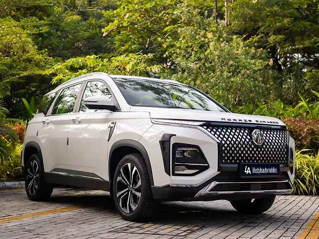 Used 2025 MG Hector Plus in Kolkata