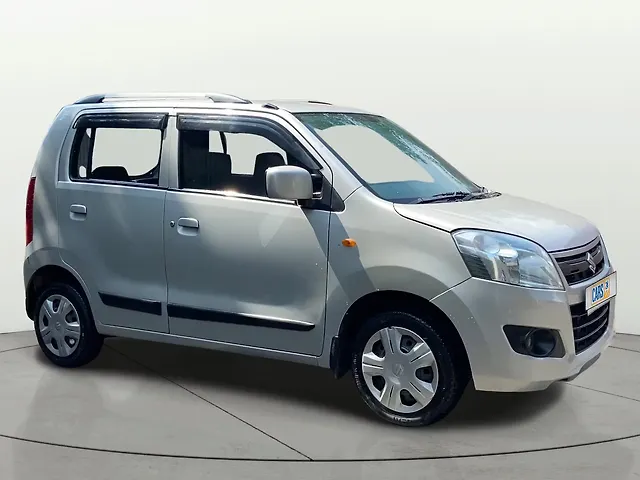 Used 2017 Maruti Suzuki Wagon R in Surat