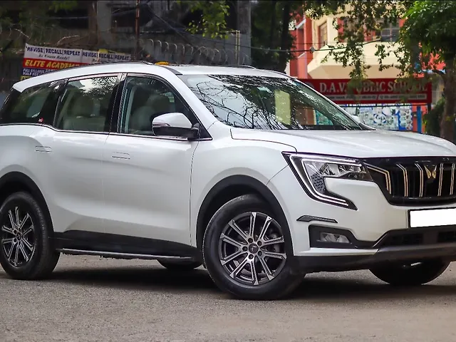 Used Mahindra XUV700 AX 7 Petrol MT 7 STR [2021] in Delhi