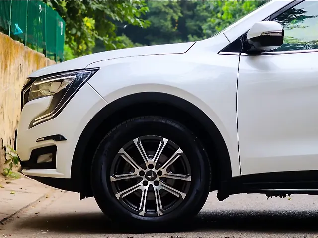 Used Mahindra XUV700 AX 7 Petrol MT 7 STR [2021] in Delhi