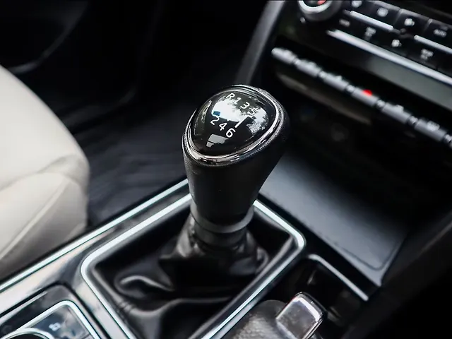 Used Mahindra XUV700 AX 7 Petrol MT 7 STR [2021] in Delhi