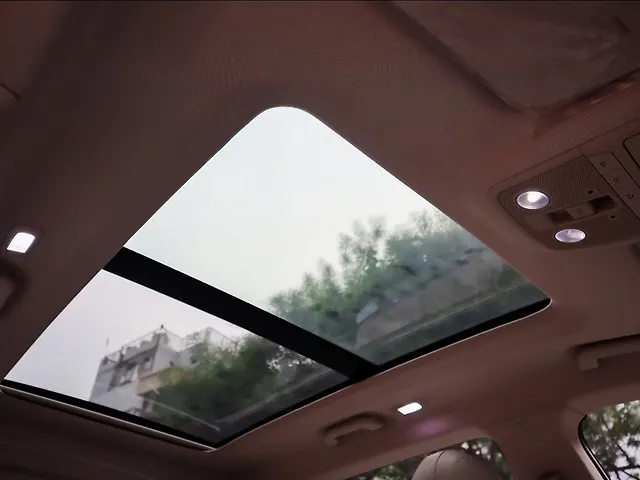 Used Mahindra XUV700 AX 7 Petrol MT 7 STR [2021] in Delhi