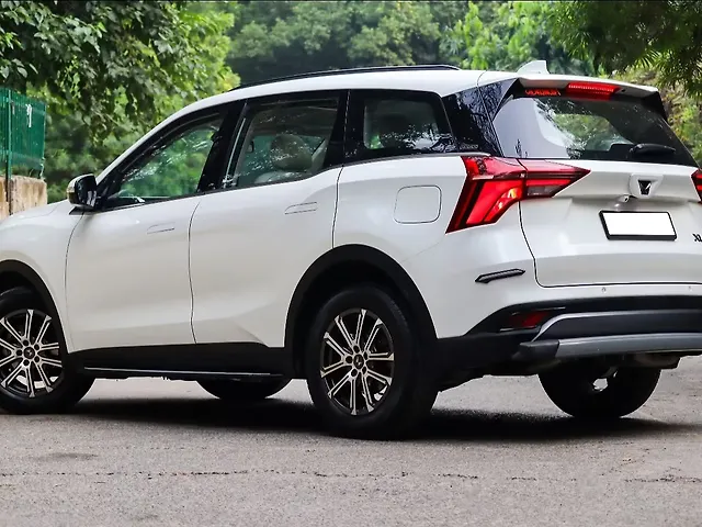 Used Mahindra XUV700 AX 7 Petrol MT 7 STR [2021] in Delhi