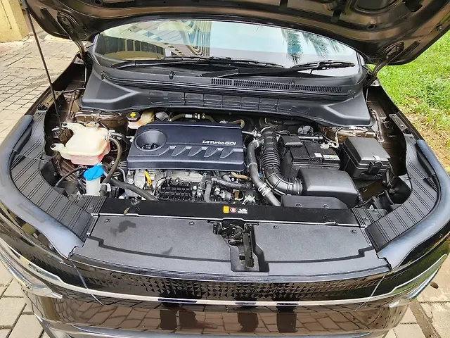 Used Kia Carens [2022-2023] Luxury 1.4 Petrol 7 STR in Mumbai