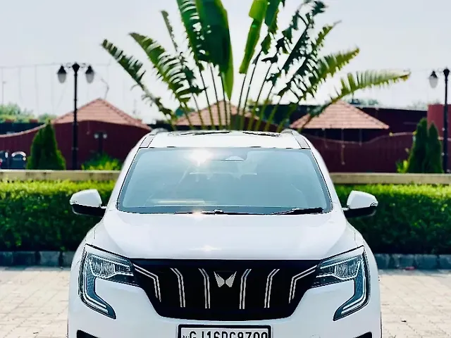 Used 2022 Mahindra XUV700 in Surat