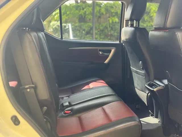 Used Toyota Fortuner Legender 2.8 4X4 AT in Bangalore