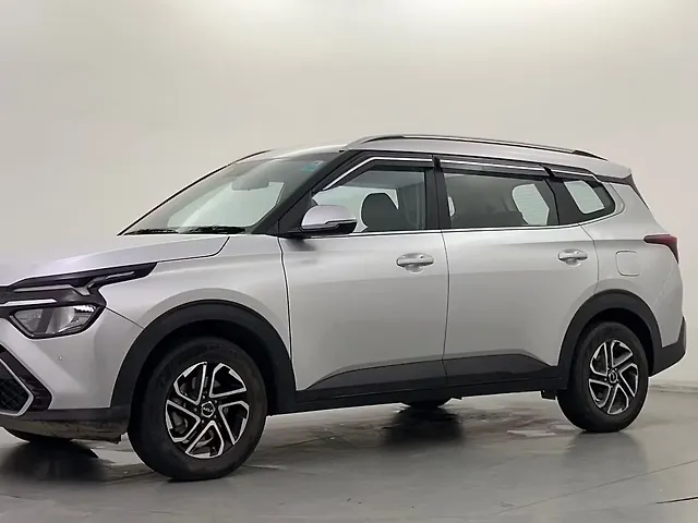 Used 2022 Kia Carens in Delhi