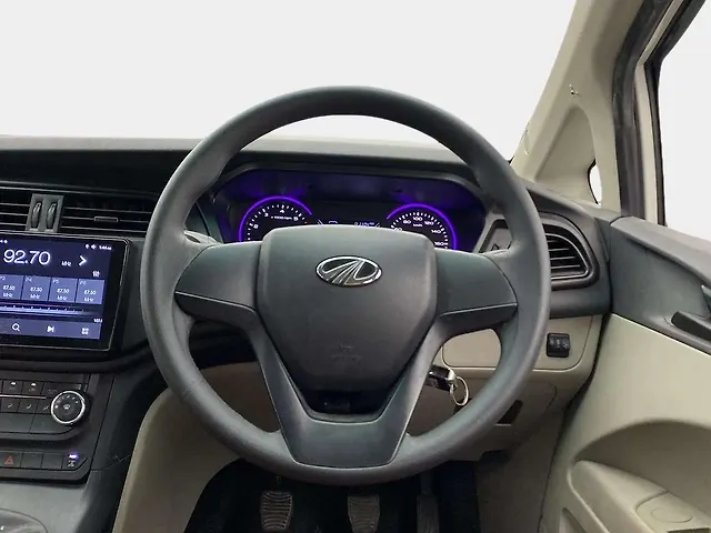Used Mahindra Marazzo M2 Diesel Turbo Manual 8 STR in Chennai