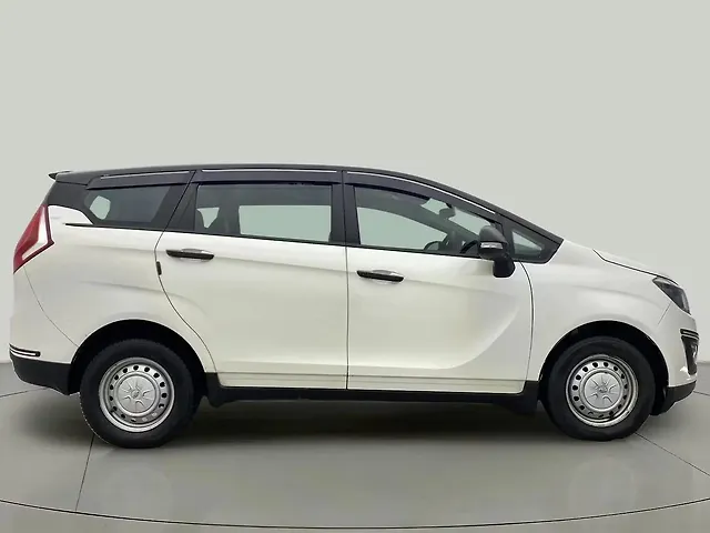 Used Mahindra Marazzo M2 Diesel Turbo Manual 8 STR in Chennai