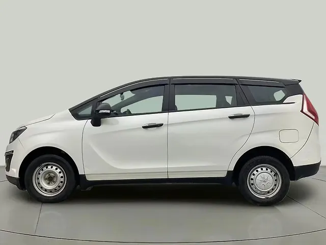 Used Mahindra Marazzo M2 Diesel Turbo Manual 8 STR in Chennai