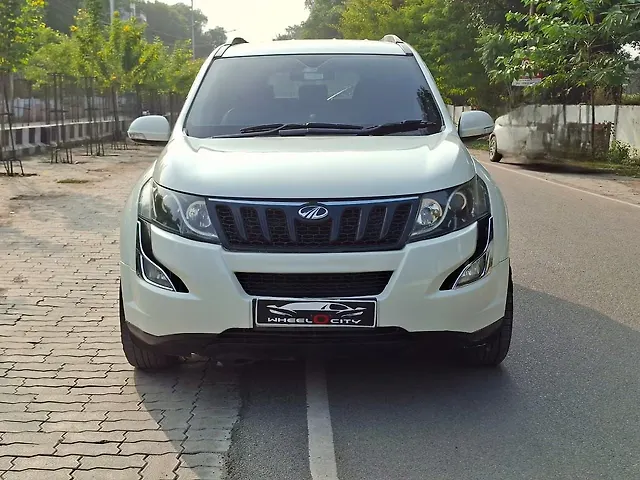 Used 2016 Mahindra XUV500 in Kanpur Used 2016 Mahindra XUV500 in Kanpur