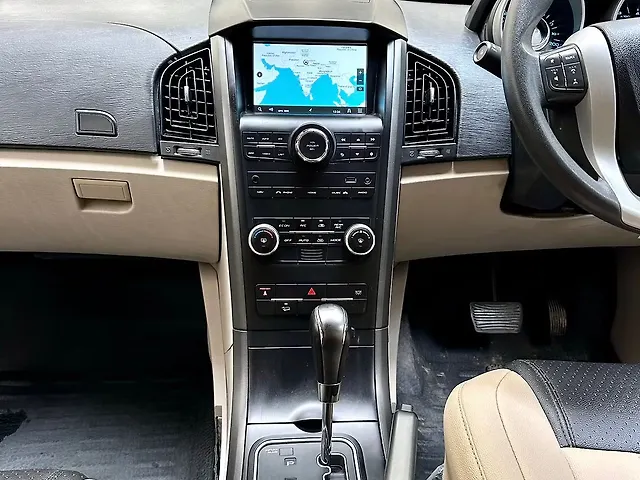 Used Mahindra XUV500 [2015-2018] W6 AT in Delhi