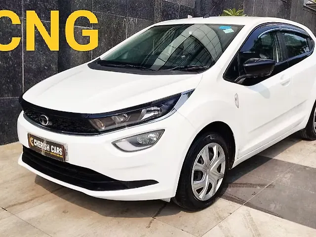 Used 2024 Tata Altroz in Delhi