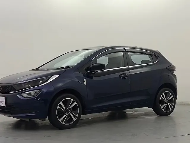 Used 2023 Tata Altroz in Delhi