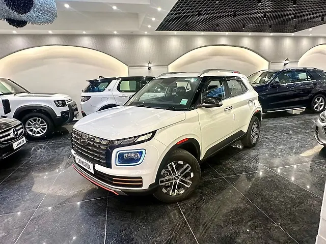 Used 2023 Hyundai Venue in Delhi Used 2023 Hyundai Venue in Delhi