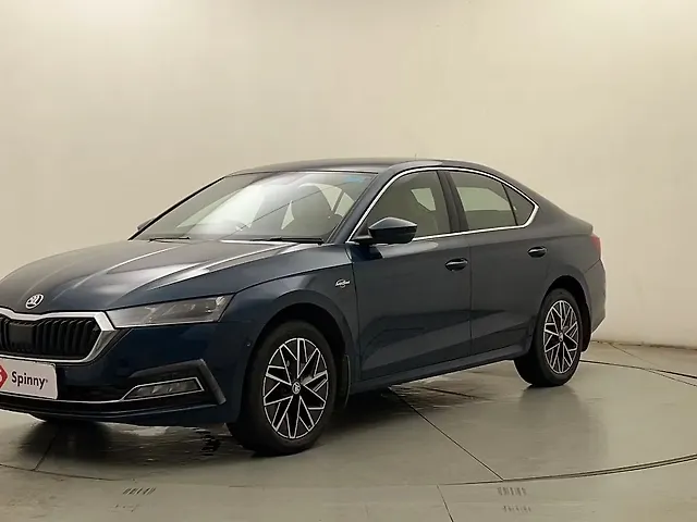 Used 2022 Skoda Octavia in Mumbai