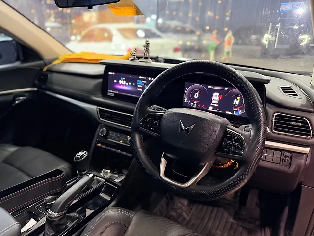 Used Mahindra XUV700 AX7 2WD Petrol 2.0L Turbo Manual 7 STR in Hyderabad