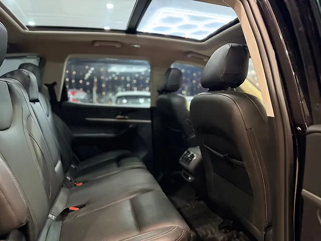 Used Mahindra XUV700 AX7 2WD Petrol 2.0L Turbo Manual 7 STR in Hyderabad