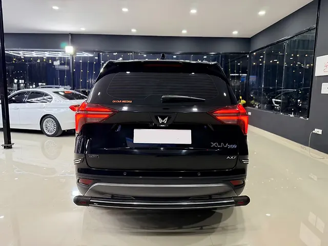 Used Mahindra XUV700 AX7 2WD Petrol 2.0L Turbo Manual 7 STR in Hyderabad