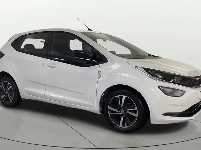 Used 2020 Tata Altroz in Delhi