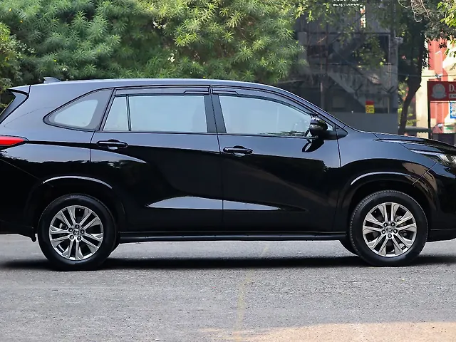 Used 2023 Toyota Innova Hyrcross in Delhi