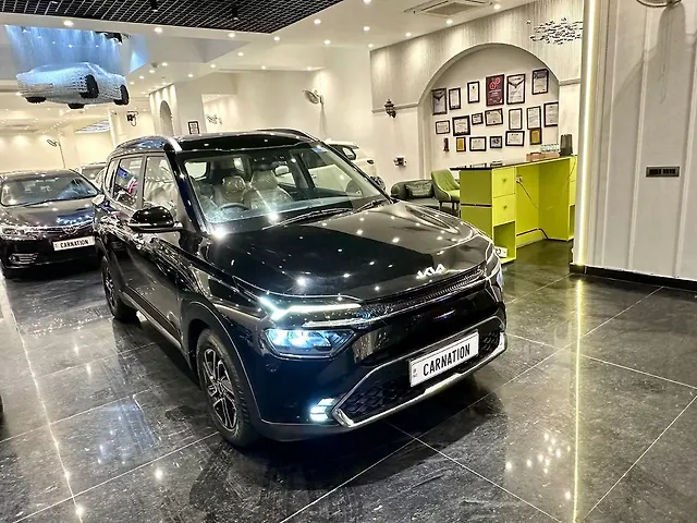 Used 2022 Kia Carens in Delhi