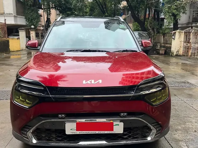 Used 2022 Kia Carens in Mumbai