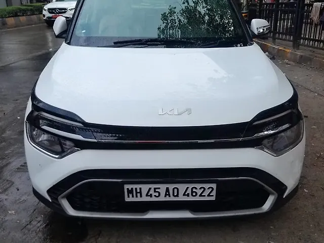 Used 2022 Kia Carens in Mumbai