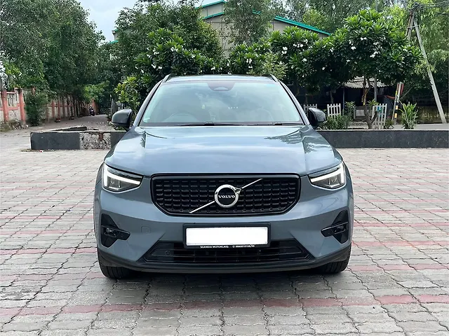 Used 2023 Volvo XC40 in Delhi