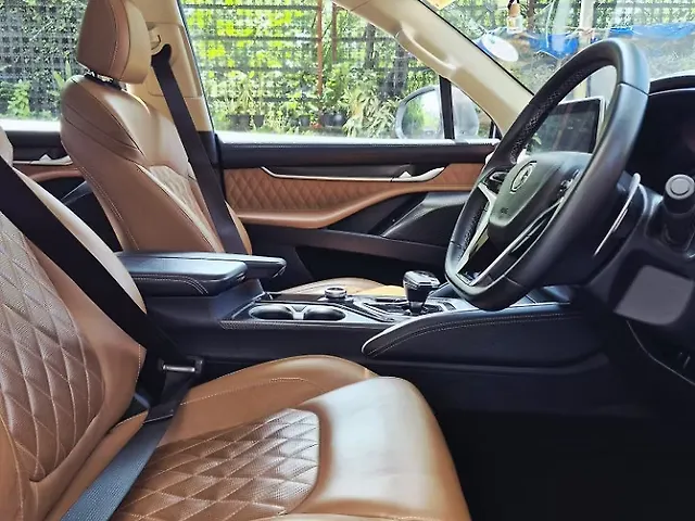 Used MG Gloster Savvy 7 STR 2.0 Twin Turbo 4WD in Mumbai