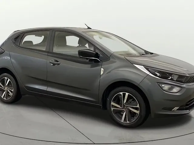 Used 2022 Tata Altroz in Delhi