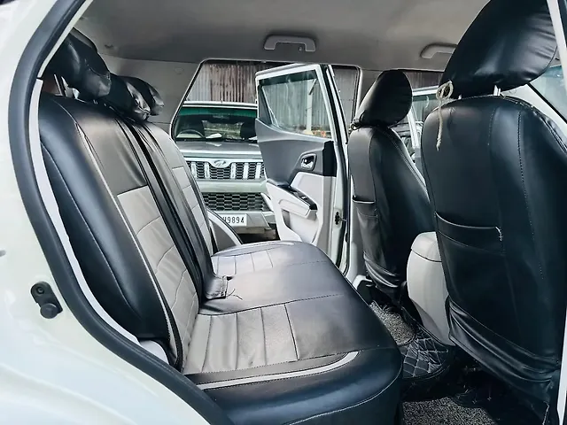 Used Mahindra XUV300 [2019-2024] W8 1.2 Petrol in Guwahati