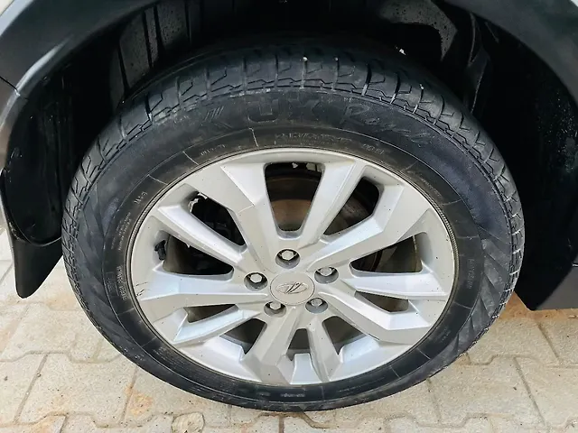 Used Mahindra XUV300 [2019-2024] W8 1.2 Petrol in Guwahati