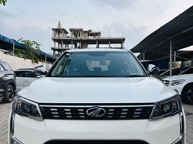 Used Mahindra XUV300 [2019-2024] W8 1.2 Petrol in Guwahati