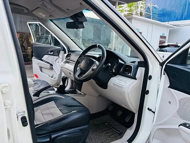 Used Mahindra XUV300 [2019-2024] W8 1.2 Petrol in Guwahati