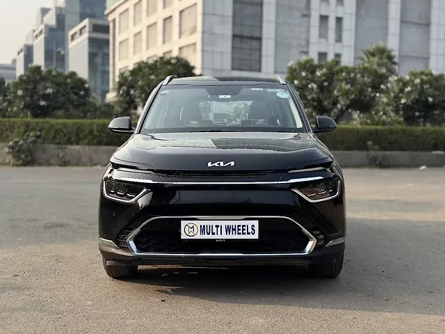 Used 2022 Kia Carens in Delhi