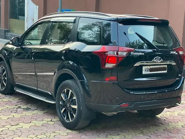 Used Mahindra XUV500 W11 AT in Delhi