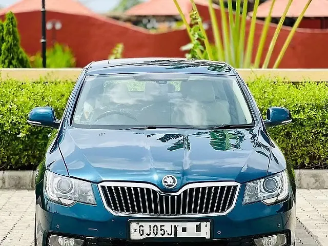 Used 2014 Skoda Superb in Surat
