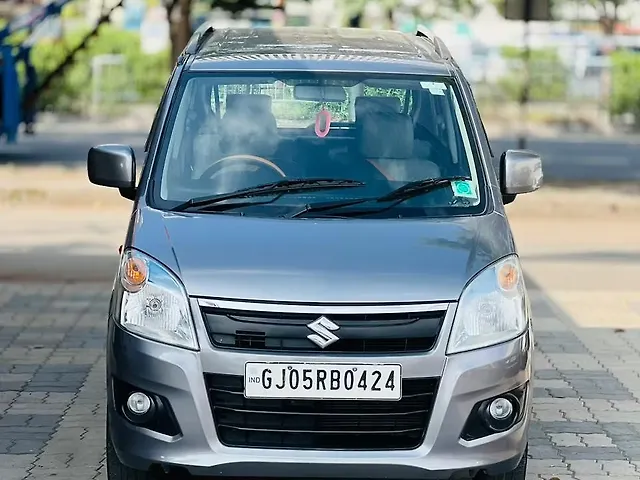 Used 2017 Maruti Suzuki Wagon R in Surat