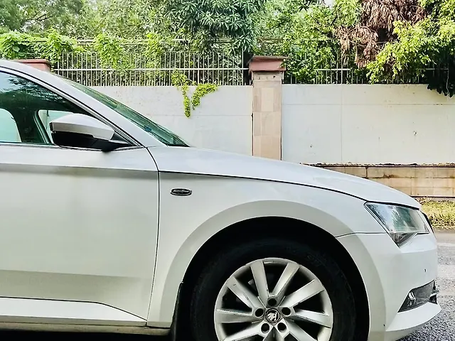 Used Skoda Superb [2016-2020] L&K TSI AT in Delhi