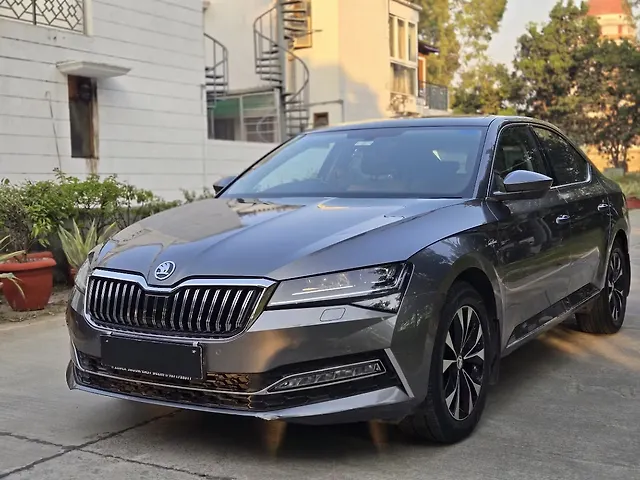 Used 2023 Skoda Superb in Delhi