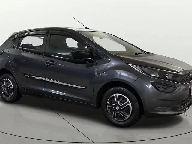 Used 2021 Tata Altroz in Delhi