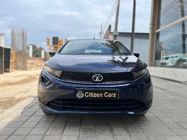 Used 2023 Tata Altroz in Bangalore