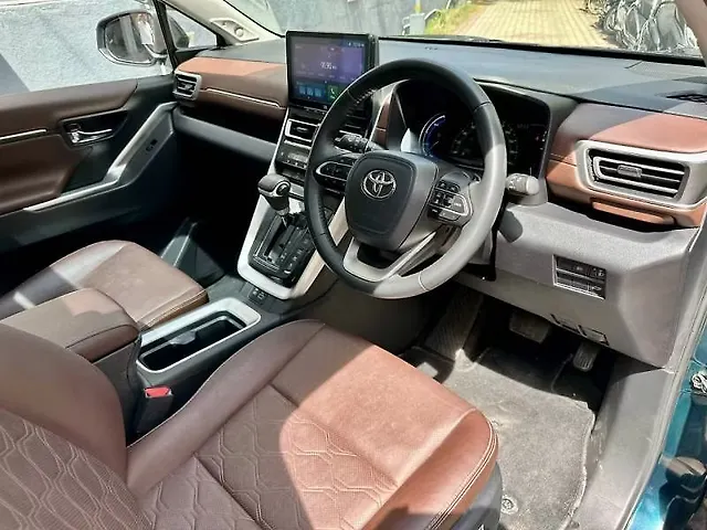 Used Toyota Innova Hycross ZX (O) Hybrid (Electric + Petrol) Automatic (e-CVT) 7 STR in Chennai