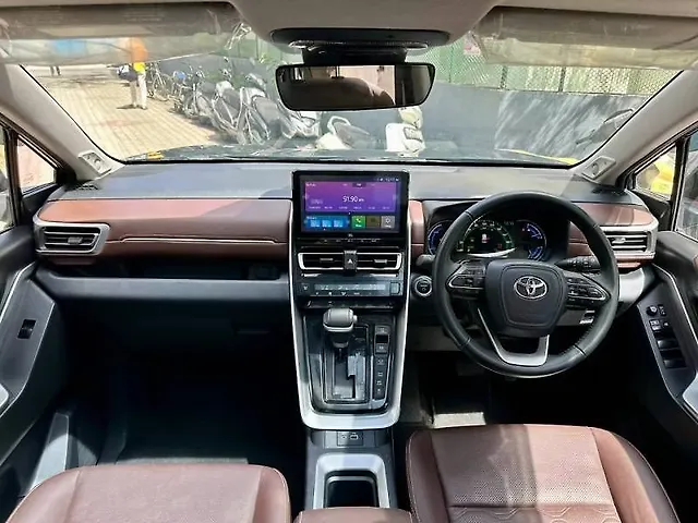 Used Toyota Innova Hycross ZX (O) Hybrid (Electric + Petrol) Automatic (e-CVT) 7 STR in Chennai