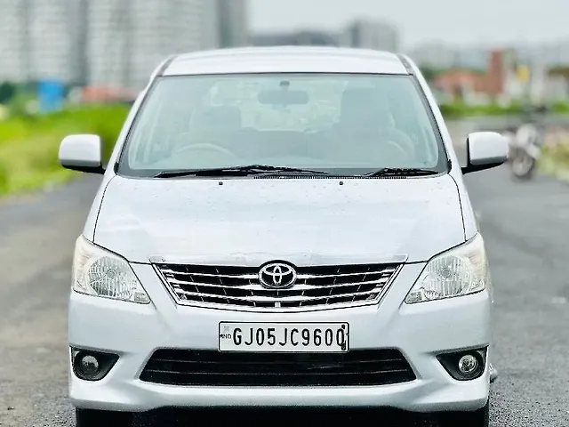 Used 2012 Toyota Innova in Surat